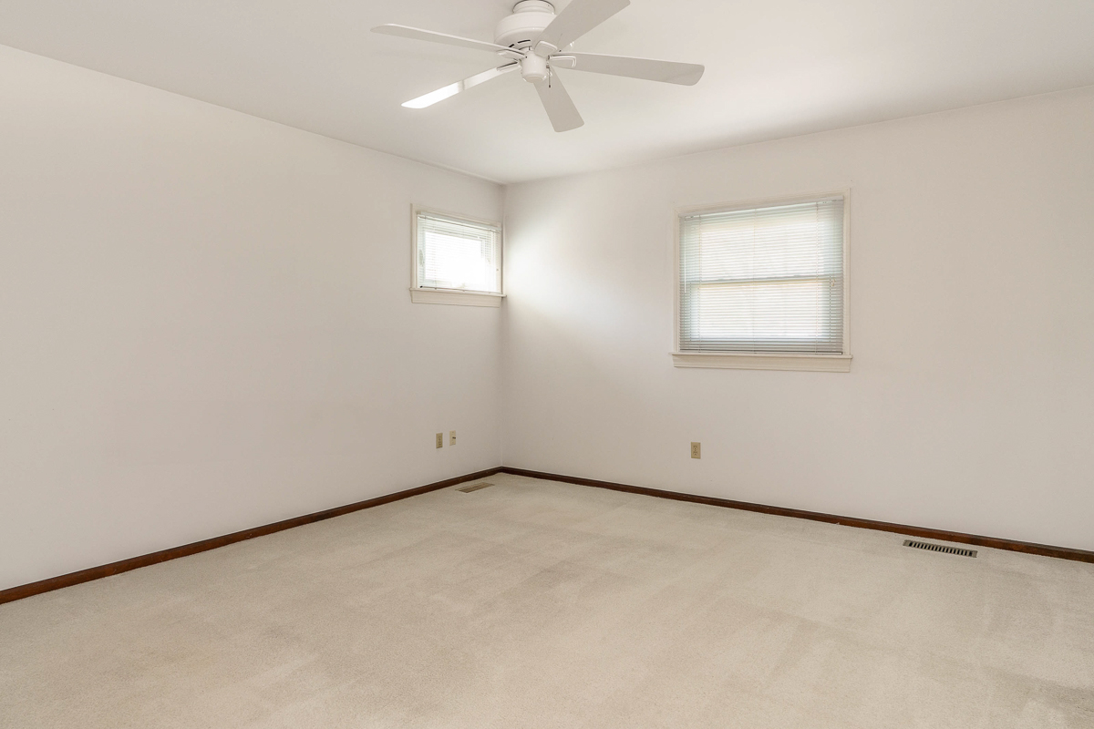 988 Danvers Ave-30