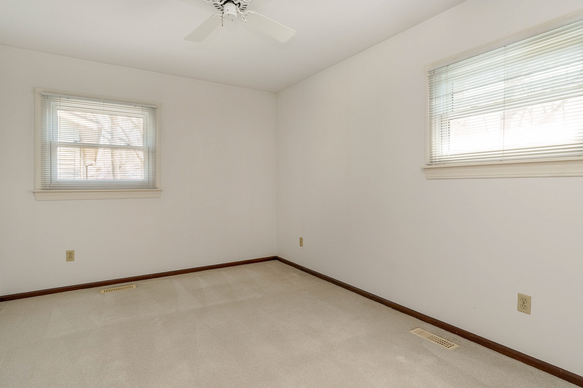 988 Danvers Ave-36