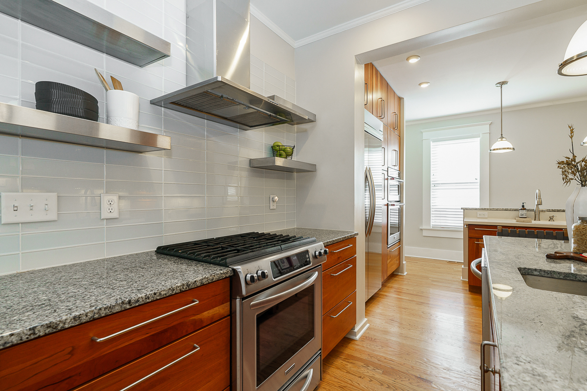 243 e Whittier St------14