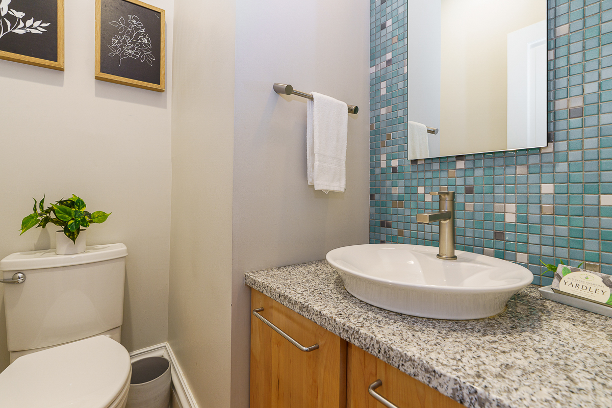 243 e Whittier St------38