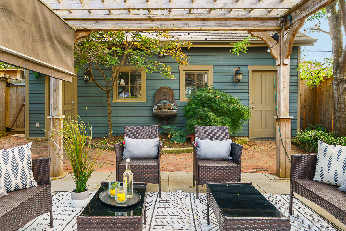 243 e Whittier St------6