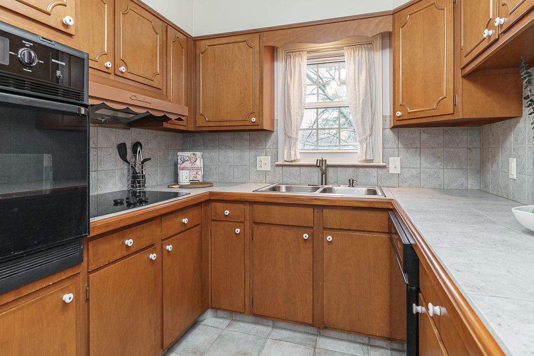 1631 Roxbury Rd F3-19