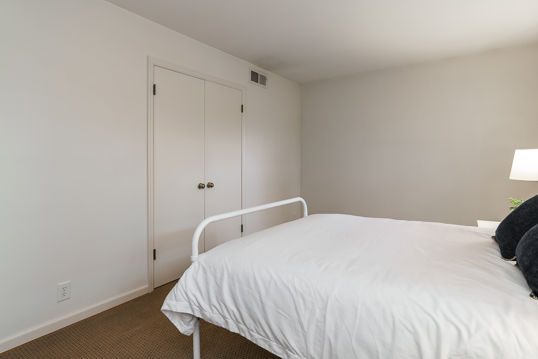 1631 Roxbury Rd F3-29