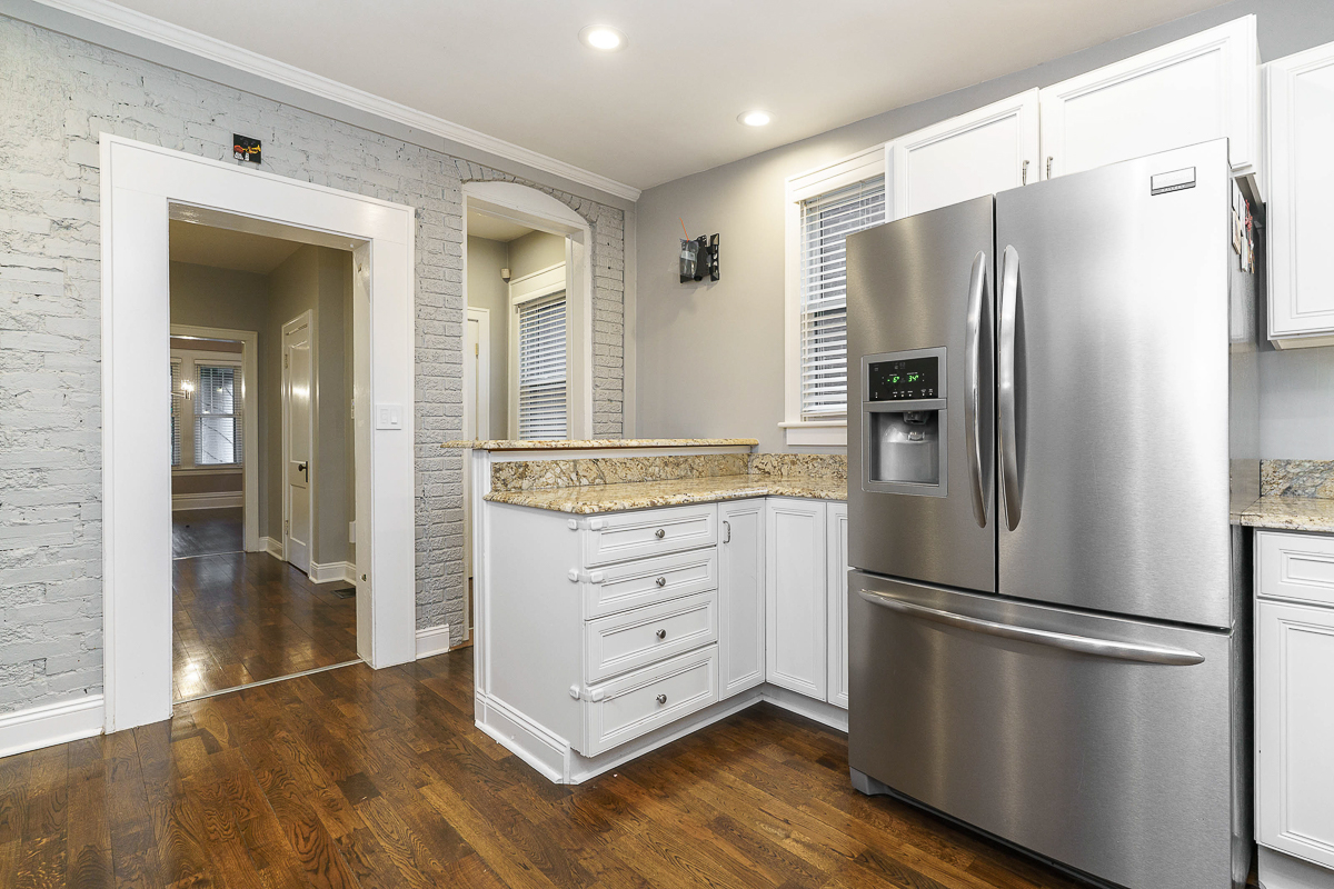 1833 Franklin Avenue-36