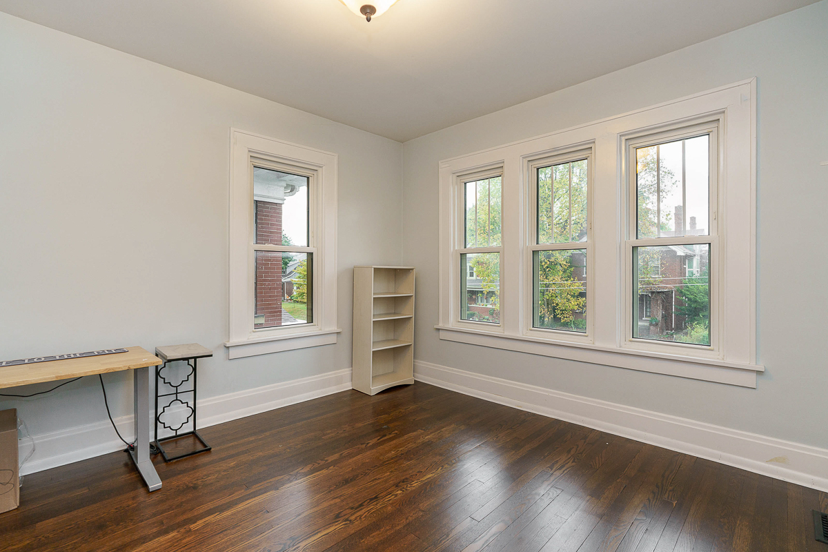 1833 Franklin Avenue-50