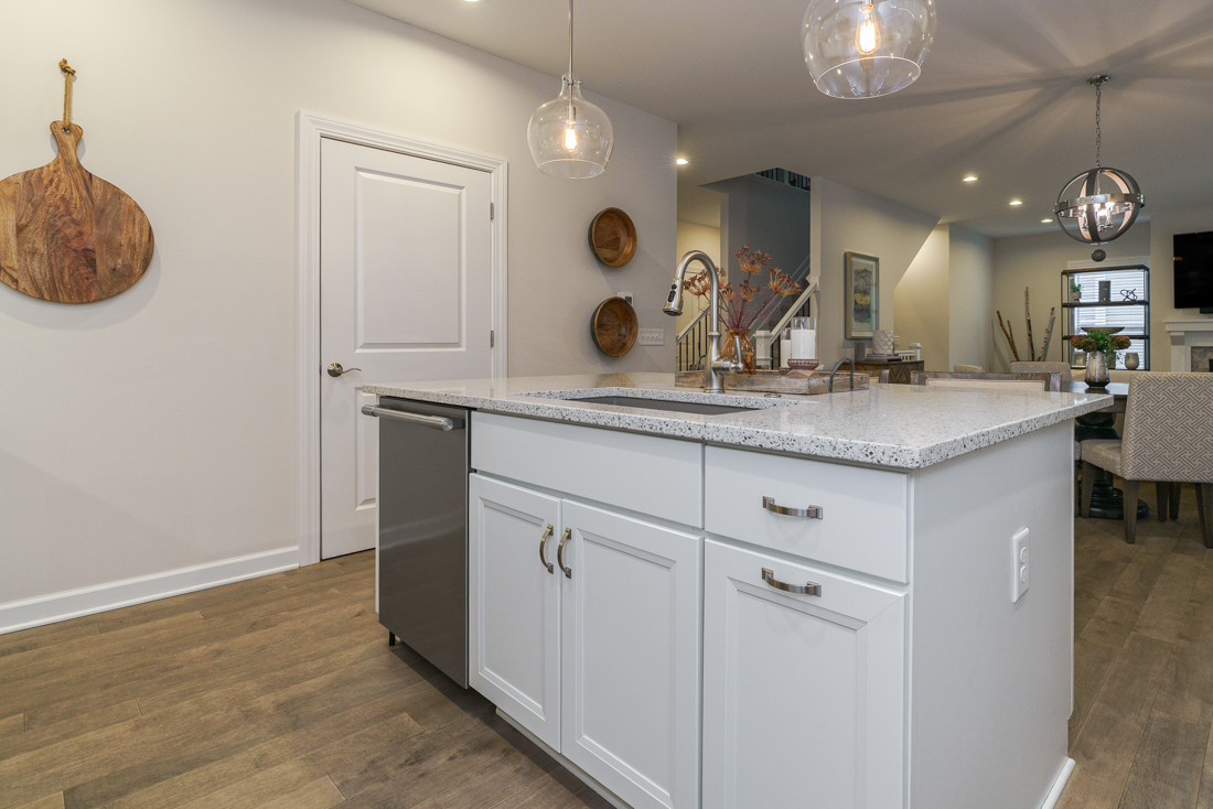 7652 Gateway Blvd --22