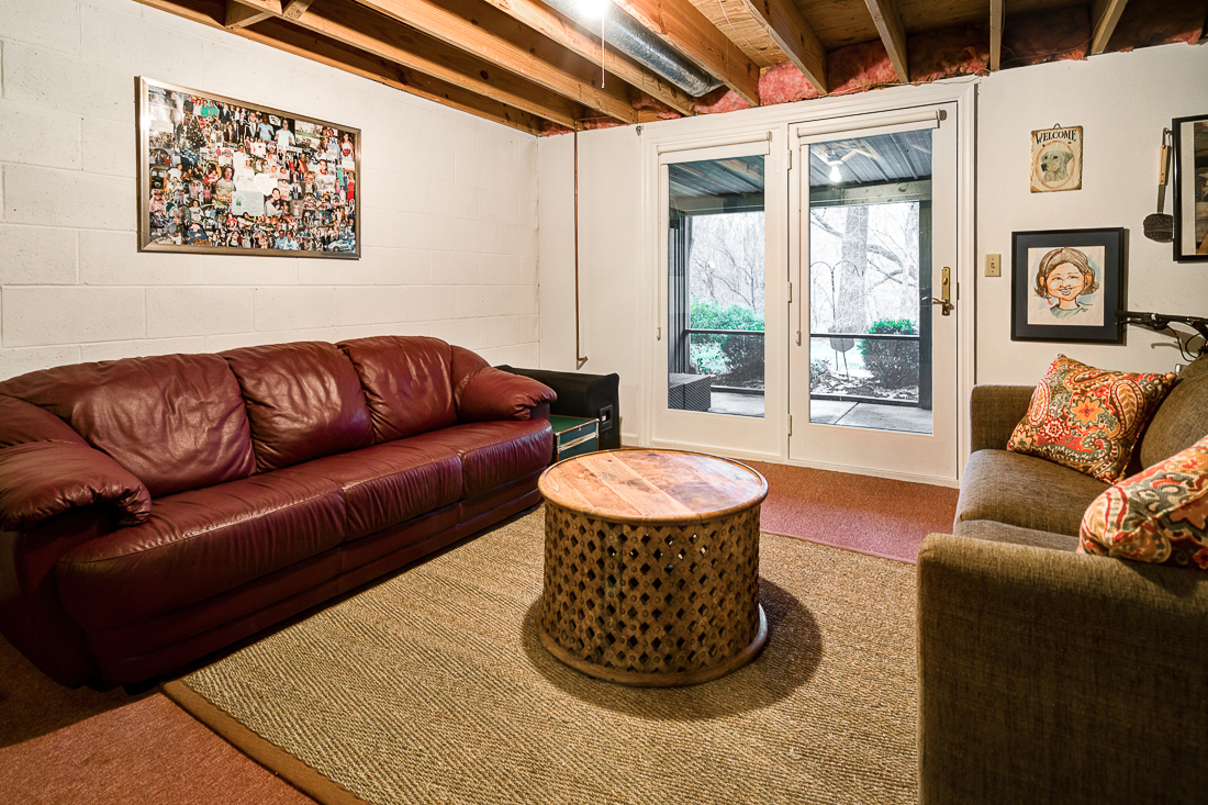 1114 Strathaven Dr North-11