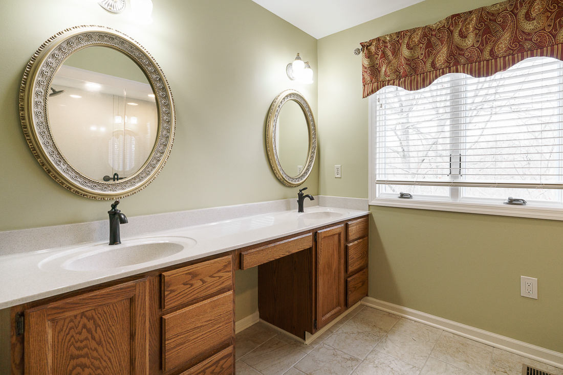 1114 Strathaven Dr North-35