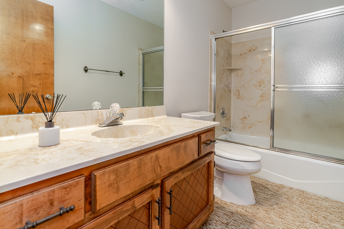 6611 Lake of woods-int-15