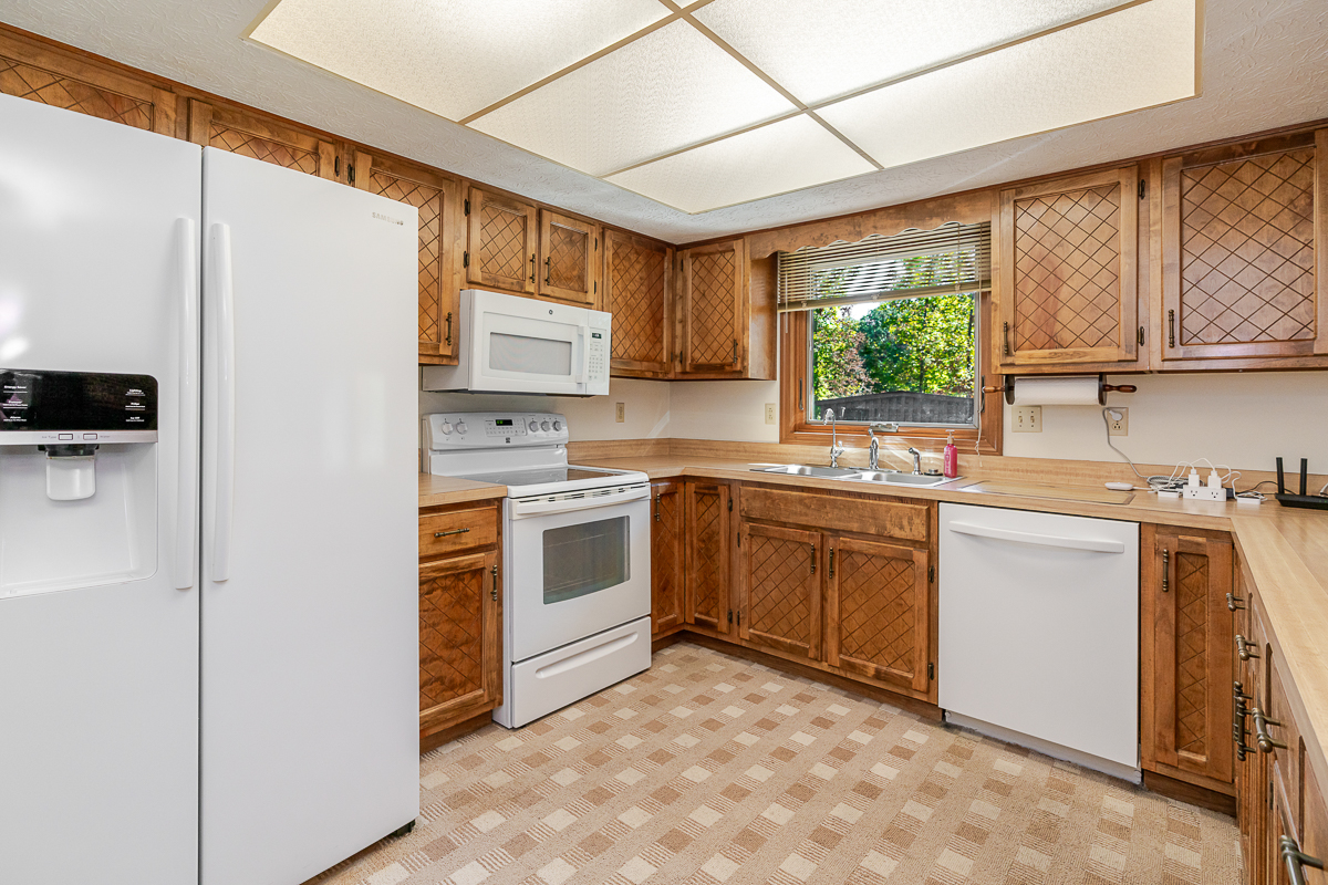 6611 Lake of woods-int-5